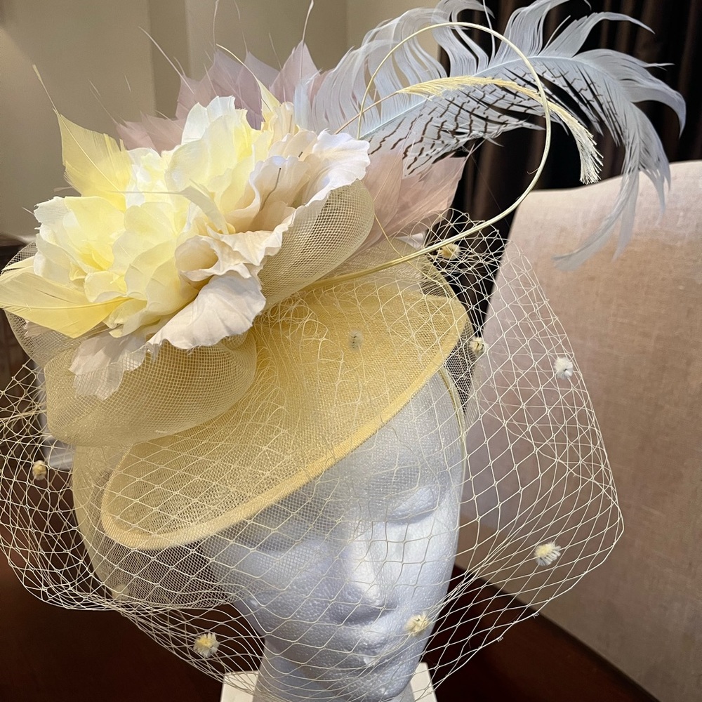 SOLD***Brand New Custom made Derby Fascinator on headband
